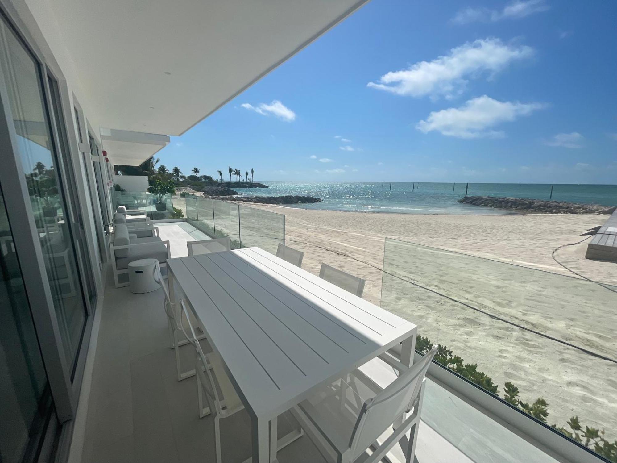Palm Cay Marina And Resort 나사우 외부 사진